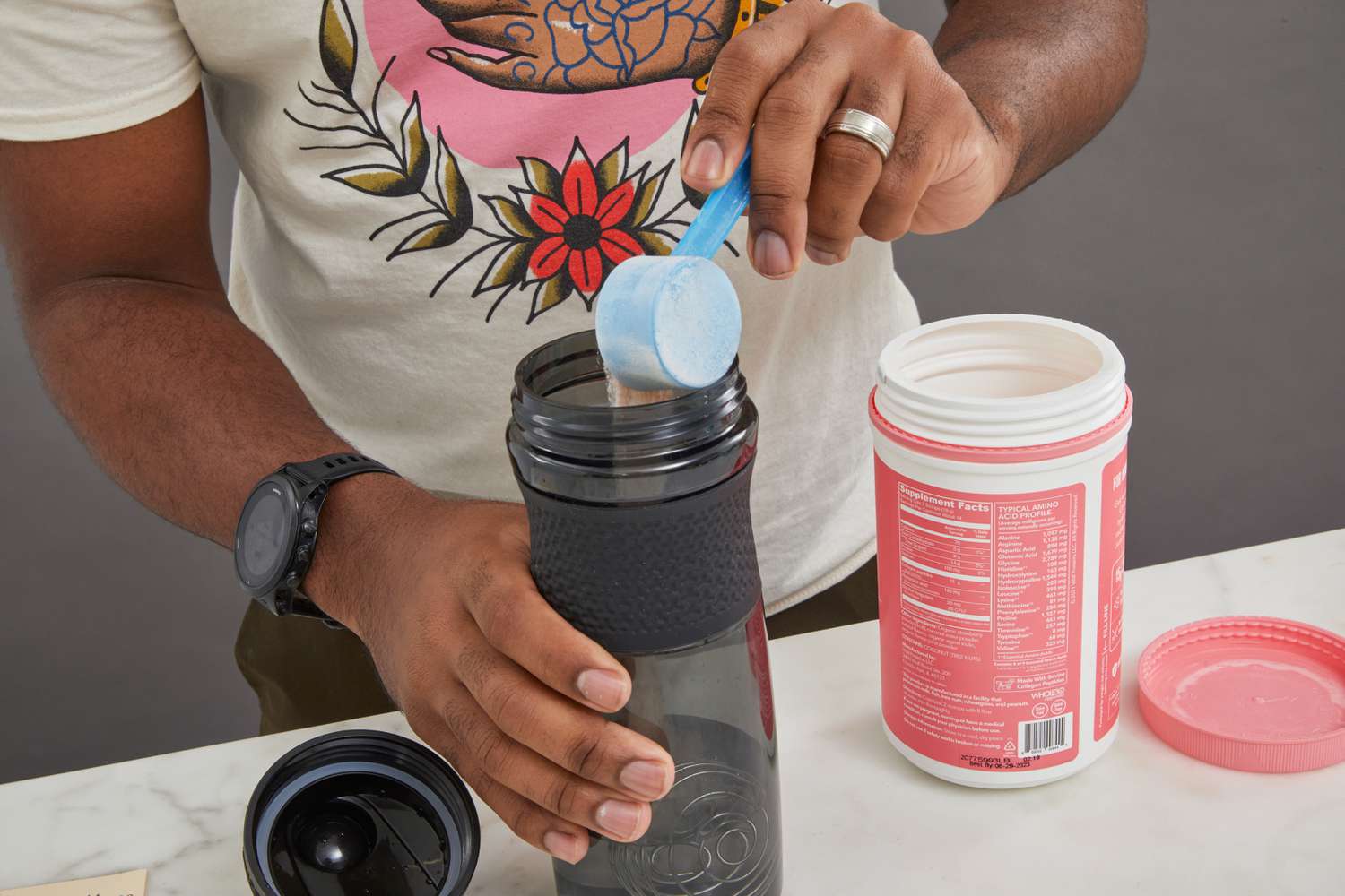 Fitness shaker bottle and gym equipment